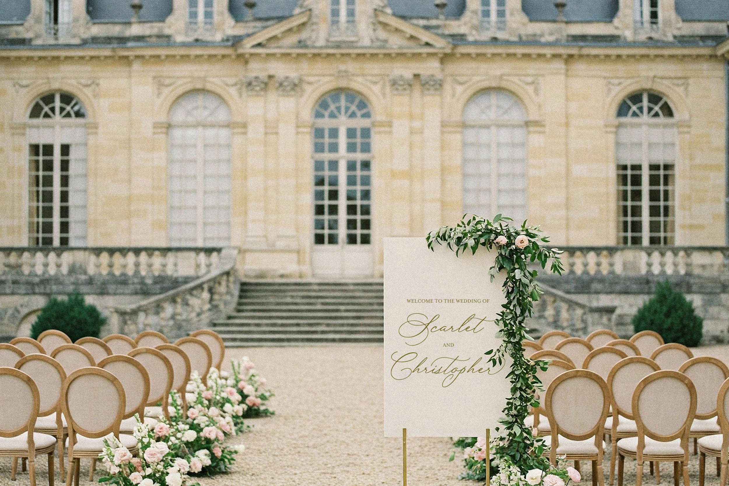 Rose Orchard Garden // Romantic Font